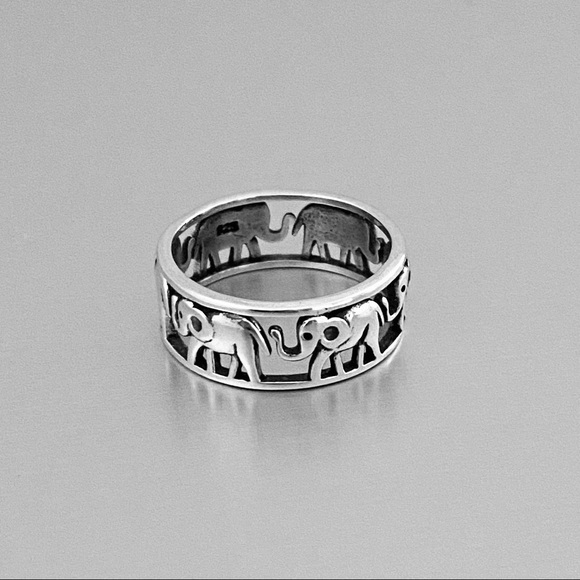 Jewelry - Sterling Silver Marching Elephants Ring